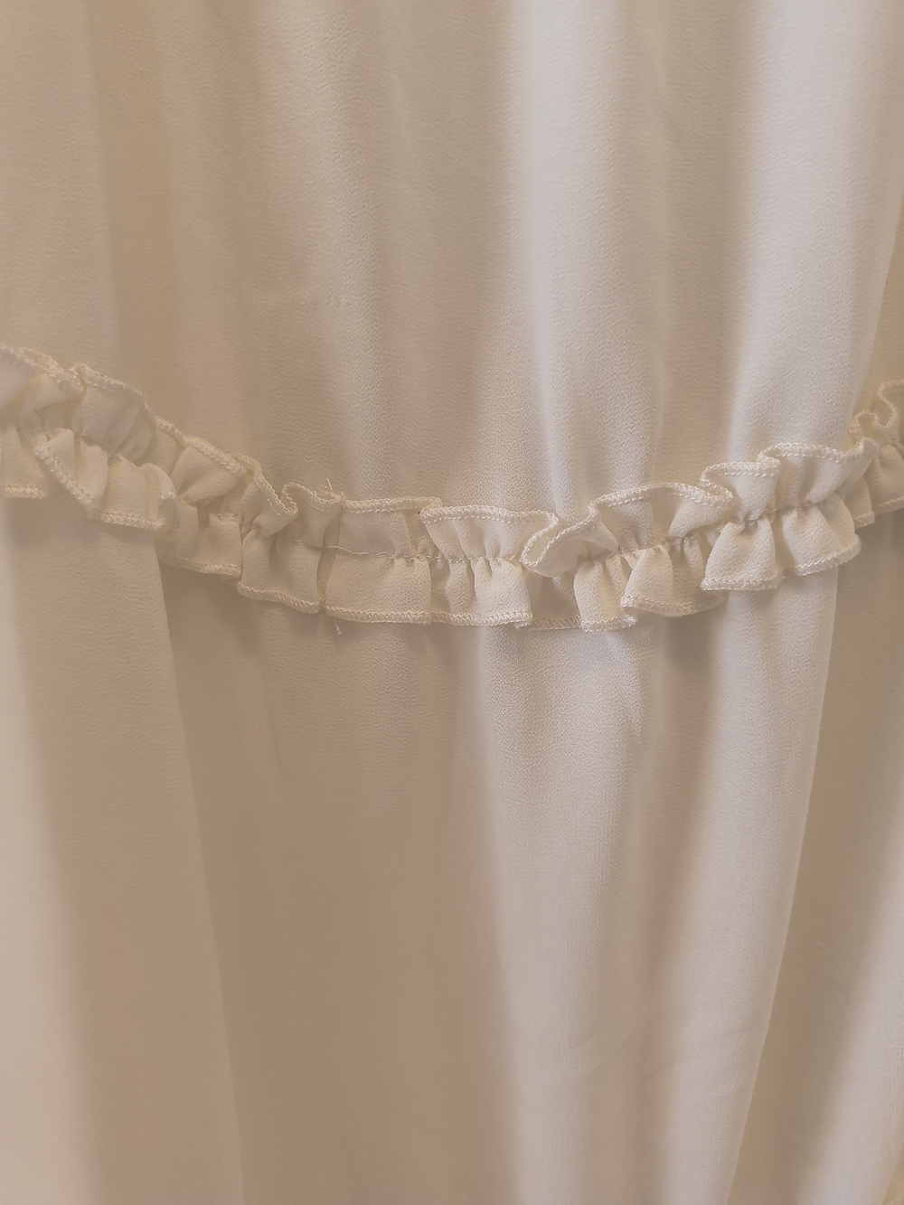 White Fox White Tiered Ruffle Maxi Skirt XS - Picture 3 of 5